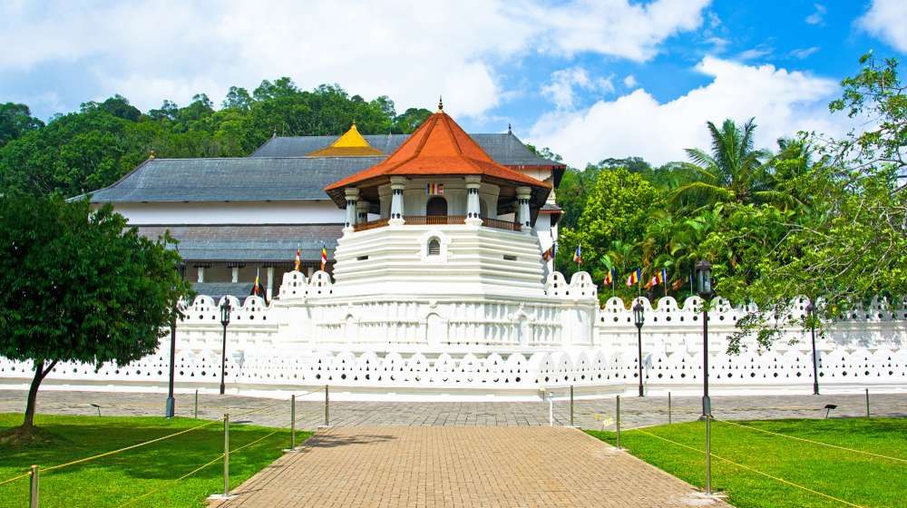 Temple of the Tooth in Kandy